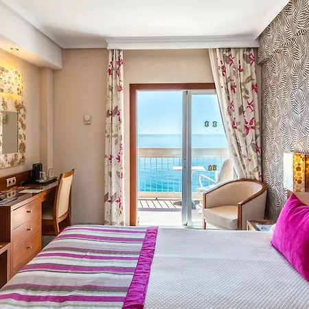 Отель Balcon De Europa