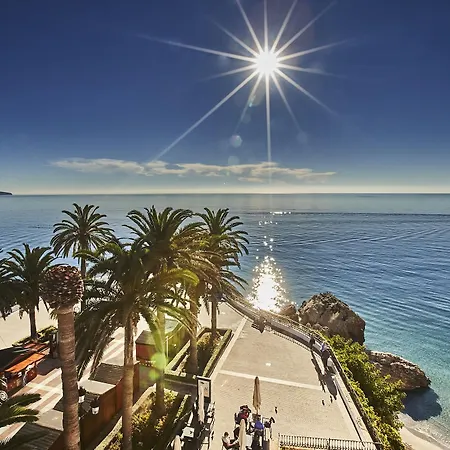 Отель Balcon De Europa 4*