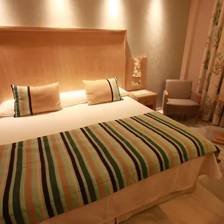 Otel Balcon De Europa