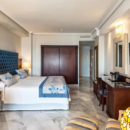 Balcon De Europa 4*