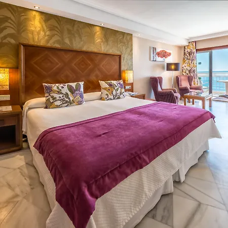 Otel Balcon De Europa 4*