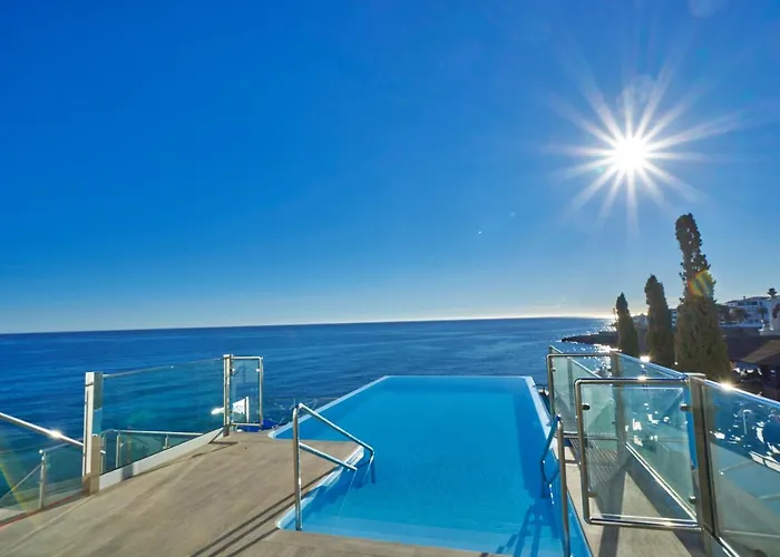 Готель Balcon De Europa Нерха