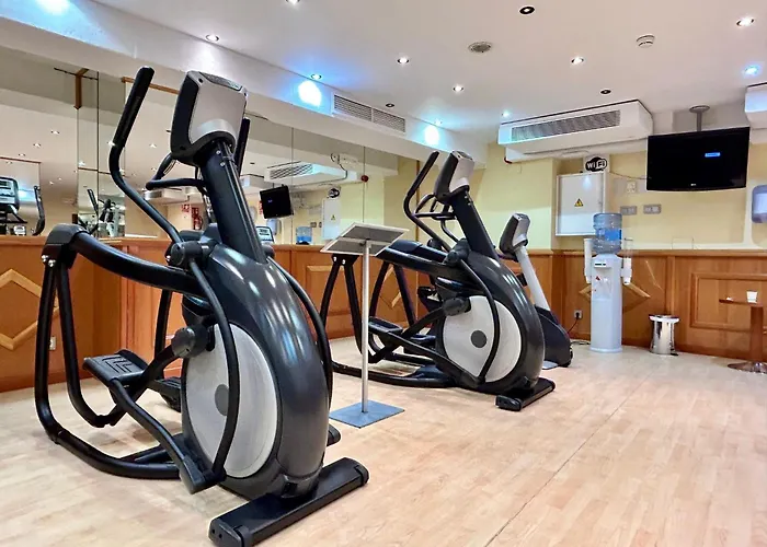 Готель Balcon De Europa Нерха