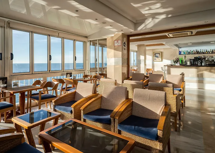 Готель Balcon De Europa 4*