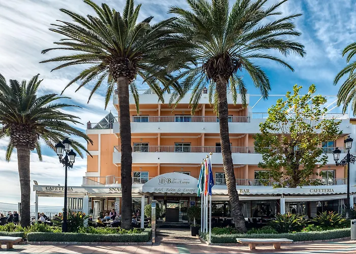 Отель Balcon De Europa 4*