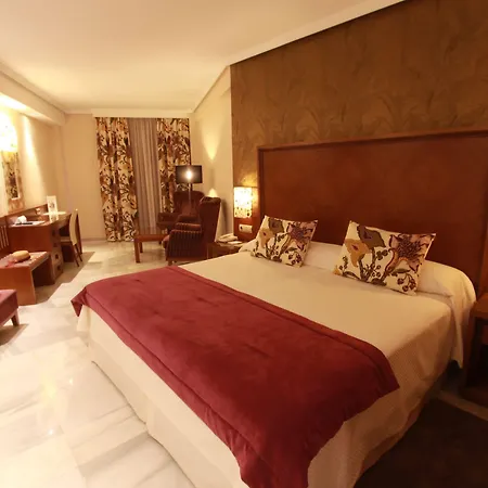 Balcon De Europa מלון