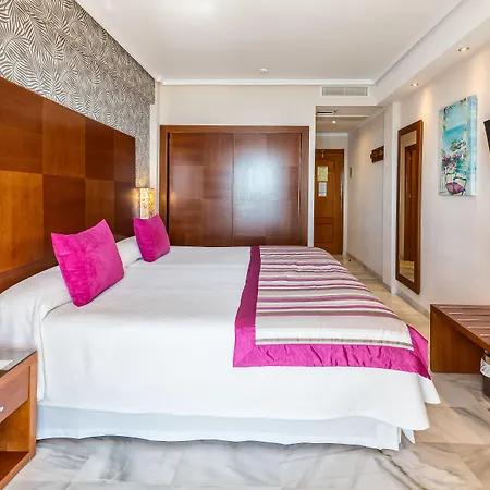 Balcon De Europa 4* נרחה