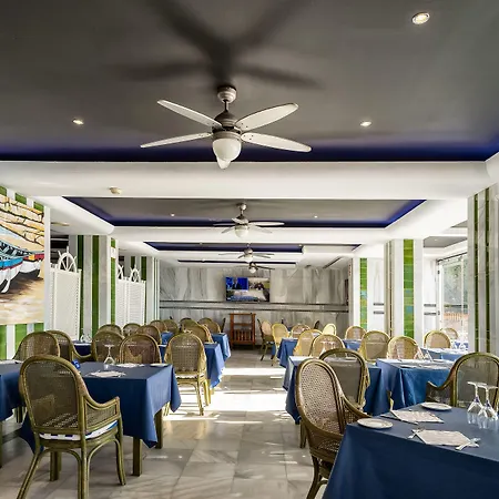 מלון Balcon De Europa 4*